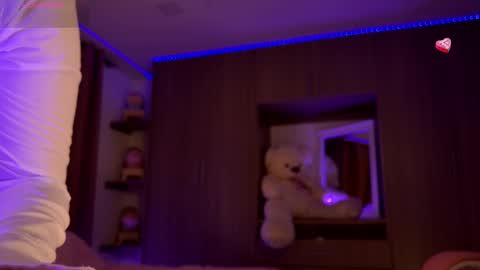 Snapshot of kaylacollins1 chatting on 8, 3, 2025 Kayla  online show from 8, 3, 2025