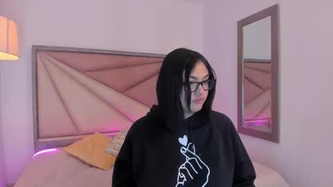 kaylahank online show from 26, 9, 2025