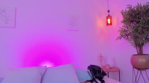      K A Y L A      online show from 4, 10, 2025