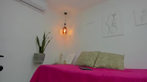      K A Y L A      online show from 3, 11, 2025