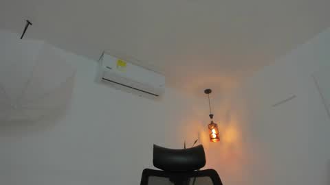      K A Y L A      online show from 30, 11, 2025