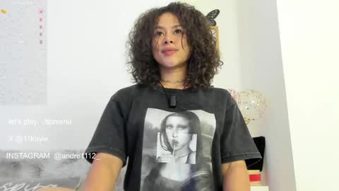 INSTAGRAM AND TW 11kayle online show from 7, 4, 2026