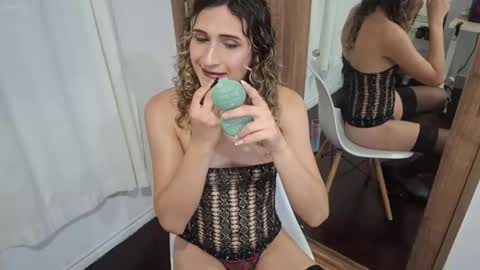 Snapshot of kayleesims_ chatting on 4, 6, 2026 Kaylee Sims online show from 4, 6, 2026