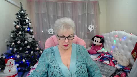 kaylesmoll online show from 12, 1, 2025
