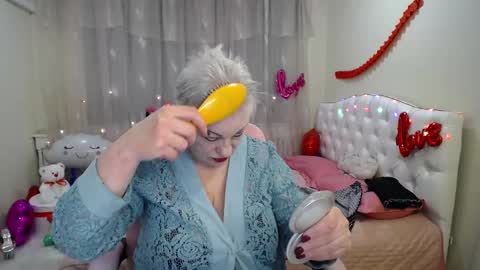 kaylesmoll online show from 22, 2, 2025