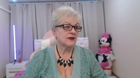 Snapshot of kaylesmoll chatting on 9, 5, 2026 kaylesmoll online show from 9, 5, 2026