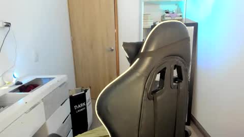 kaylie online show from 18, 4, 2026