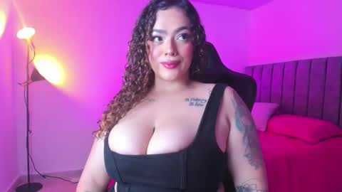 Snapshot of kaylla_evans chatting on 14, 12, 2025 Kay MODEL INDEPENDENT online show from 14, 12, 2025