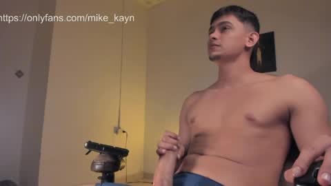 Snapshot of kayn_morningstar chatting on 23, 4, 2026 Mike online show from 23, 4, 2026
