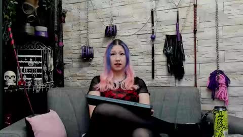 Miss Kazia online show from 10, 11, 2025