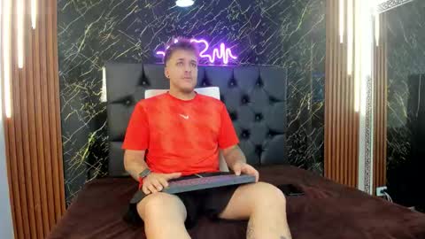 Snapshot of keane_lee chatting on 20, 10, 2025 Keane online show from 20, 10, 2025