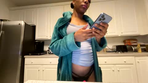 Snapshot of keephimcum69me chatting on 12, 2, 2025 Keephimcum69me online show from 12, 2, 2025