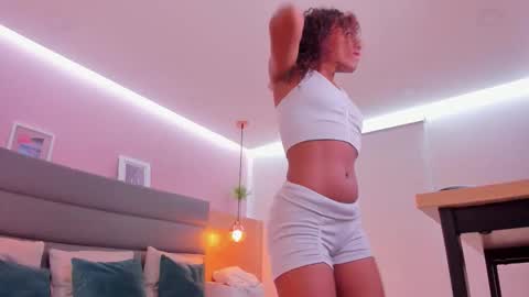 Snapshot of keira_river chatting on 1, 12, 2025 Keira River online show from 1, 12, 2025