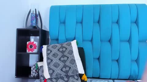   online show from 13, 2, 2025