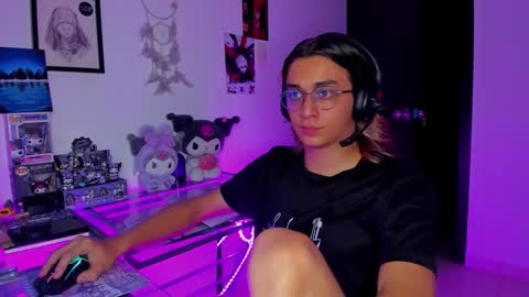 Keita moon online show from 4, 3, 2026