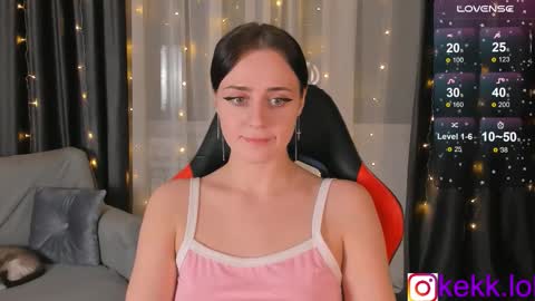 Snapshot of kek_____ chatting on 16, 12, 2025 Call me Nat online show from 16, 12, 2025