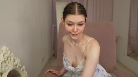 Snapshot of kelly_ember chatting on 13, 1, 2025 KELLY online show from 13, 1, 2025