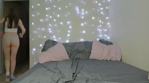 Snapshot of kelly_gerzikaaa chatting on 20, 12, 2025 kelly_gerzikaaa online show from 20, 12, 2025