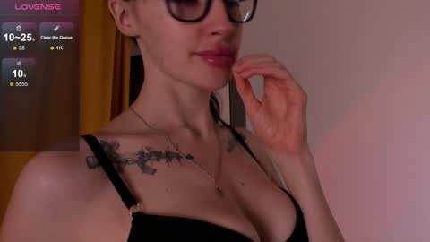 Snapshot of kelly_jacksoon chatting on 6, 2, 2025 Kelly online show from 6, 2, 2025