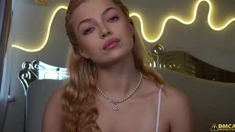 Kelly online show from 8, 11, 2025