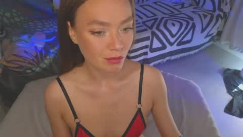 Snapshot of kellyfouler chatting on 5, 6, 2026 KellyFouler online show from 5, 6, 2026