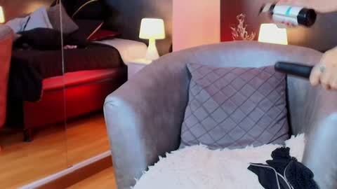 Kelly  online show from 3, 1, 2025