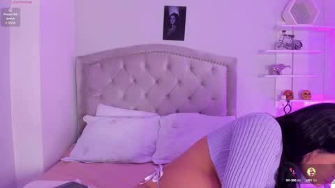 Snapshot of kellymillian_ chatting on 8, 1, 2025 kellyMillian online show from 8, 1, 2025