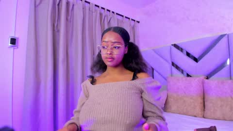 Snapshot of kellyy_cooper chatting on 7, 12, 2024 Kelly online show from 7, 12, 2024