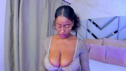 Snapshot of kellyy_cooper chatting on 21, 1, 2025 Kelly online show from 21, 1, 2025