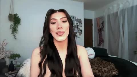 Kelsi  online show from 2, 3, 2026