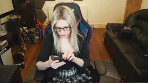 kelseycobalt online show from 3, 1, 2025