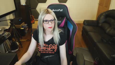 kelseycobalt online show from 28, 1, 2025