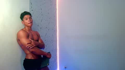 Snapshot of ken__owensx chatting on 12, 9, 2025 ken__owensx online show from 12, 9, 2025