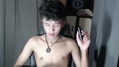 Snapshot of ken_bigcockxx chatting on 22, 10, 2025 Ken online show from 22, 10, 2025