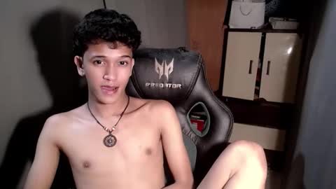 Snapshot of ken_bigcockxx chatting on 14, 11, 2025 Ken online show from 14, 11, 2025