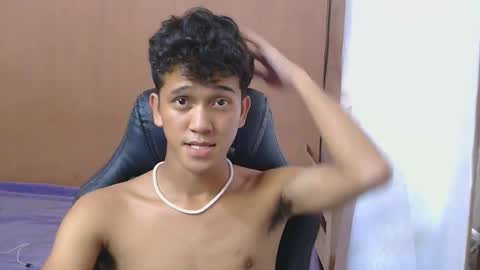 Snapshot of ken_bigcockxx chatting on 18, 12, 2025 Ken online show from 18, 12, 2025