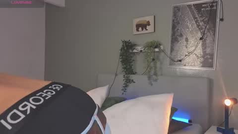   online show from 20, 9, 2025