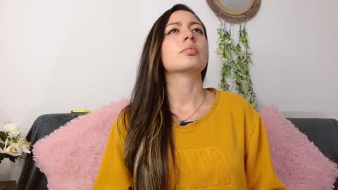 Snapshot of kendal_mosk chatting on 16, 12, 2024 Valery online show from 16, 12, 2024