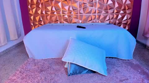 Kendall online show from 31, 12, 2024