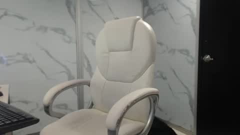 kendall69__ online show from 8, 12, 2024