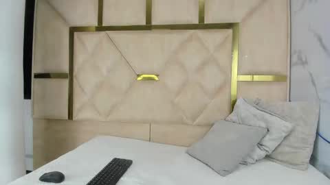 kendall69__ online show from 14, 11, 2025