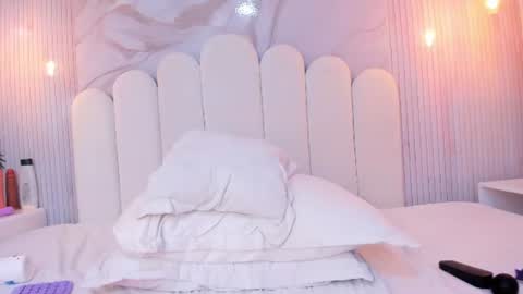 Snapshot of kendall_curves chatting on 29, 6, 2026 Kendall no Jenner online show from 29, 6, 2026
