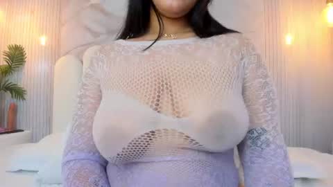 Snapshot of kendall_curves chatting on 25, 7, 2026 Kendall no Jenner online show from 25, 7, 2026