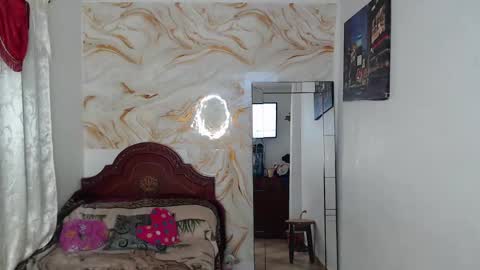 kendall  online show from 5, 3, 2025