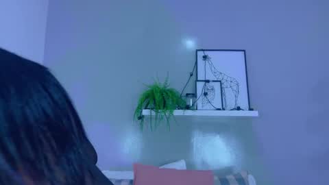   online show from 18, 9, 2025