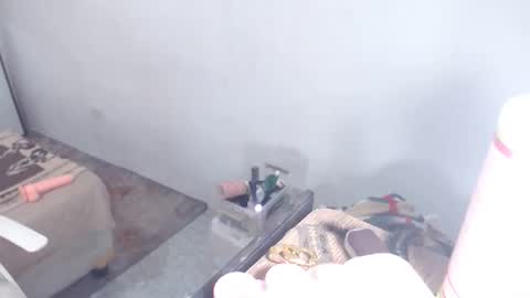 Snapshot of kendalveronika chatting on 3, 12, 2025 kendalveronika online show from 3, 12, 2025