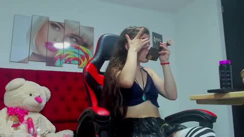 Snapshot of kendalyener chatting on 4, 3, 2025 KENDALYENER online show from 4, 3, 2025