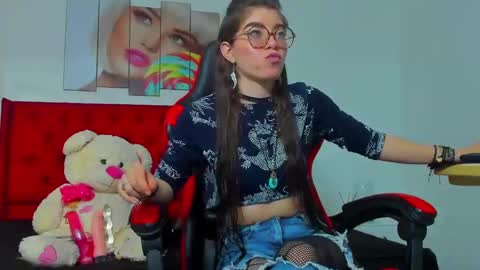 Snapshot of kendalyener chatting on 10, 3, 2025 KENDALYENER online show from 10, 3, 2025