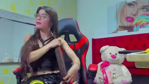 Snapshot of kendalyener chatting on 11, 3, 2025 KENDALYENER online show from 11, 3, 2025