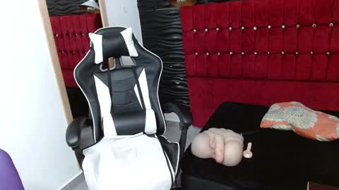 kendra_lust_69 online show from 17, 1, 2025